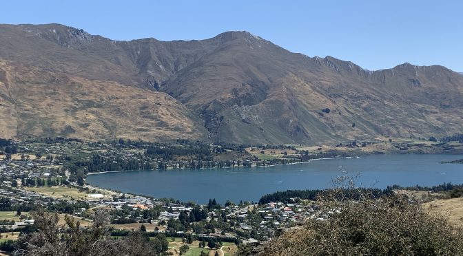 Views of Lake Wanaka from Mount Iron Walk